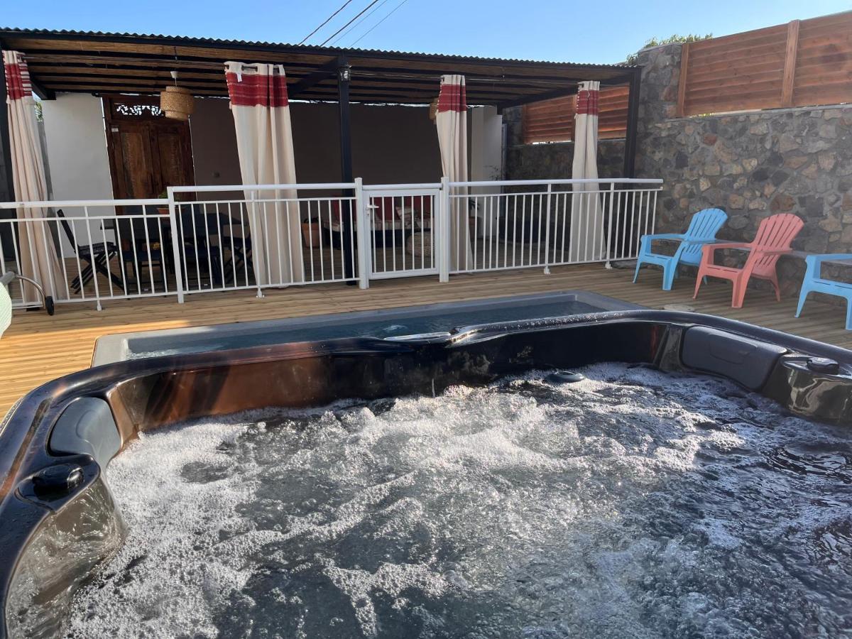 La Casita Creole Villa Avec Piscine Et Jacuzzi Saint Pierre Exterior photo